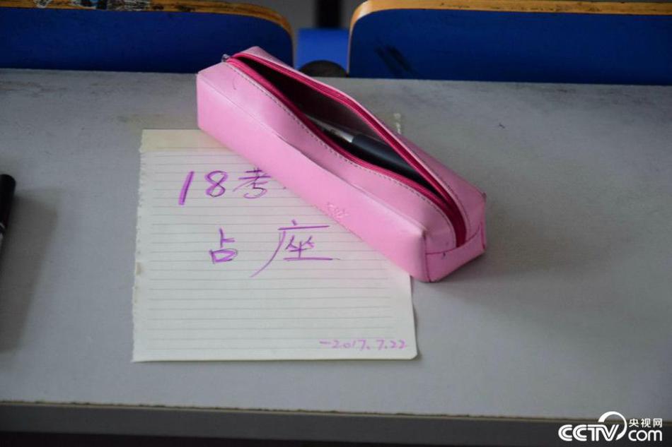 友田真希无码A片贵妇人