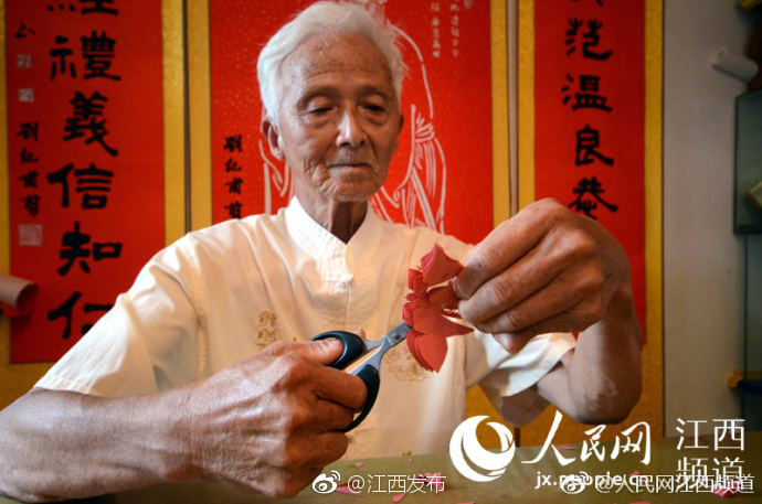 黑人大吊日皮视频