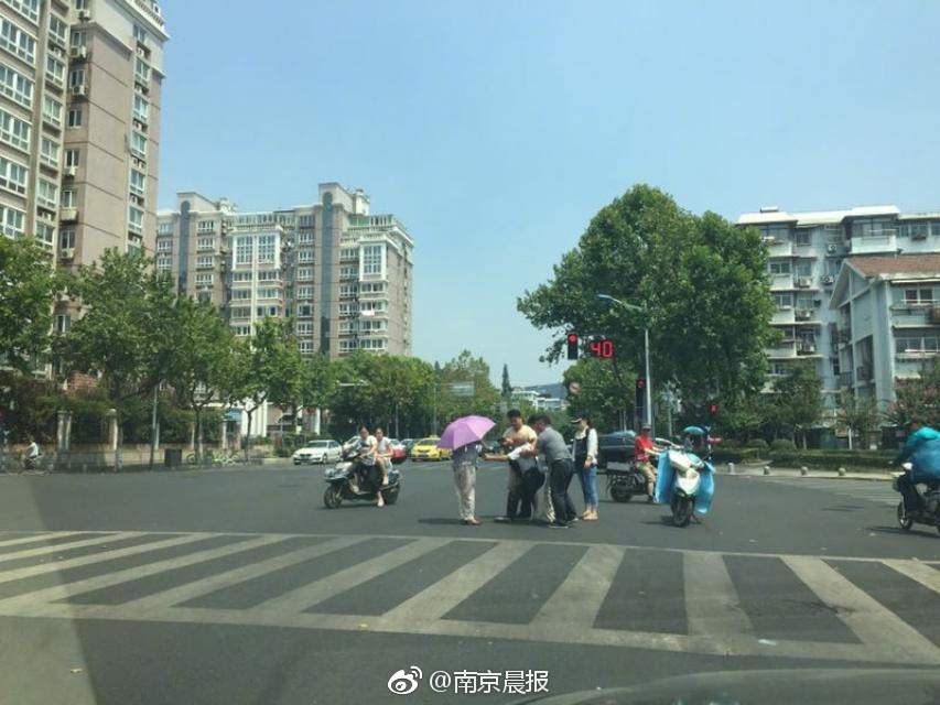 江苏省有多少人口2017_江苏省人口分布密度(3)