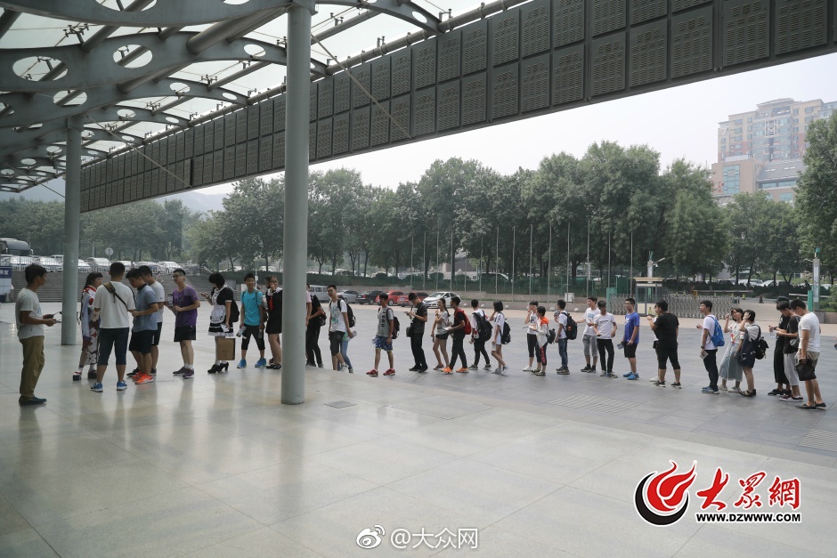 荷兰美女性爱视频