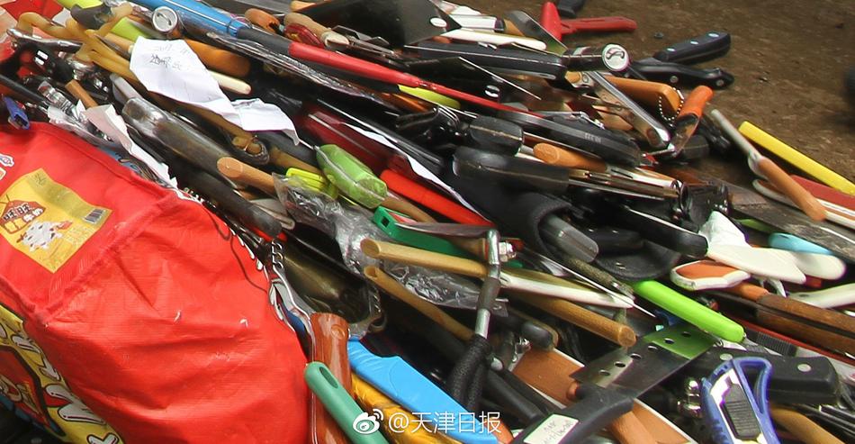 不知火舞?爆奶水摇舌头的