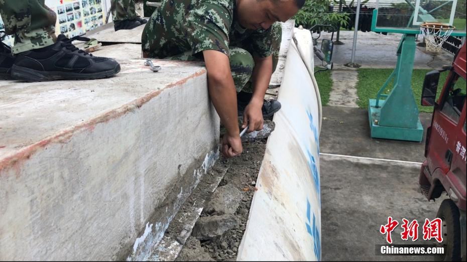 线 上 色情 影片
