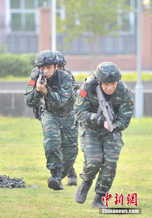 夫妻性生活三级片黄色视频播放视频