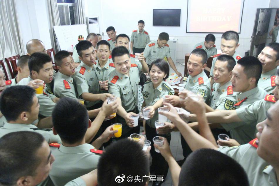 夜玩14亲女小妍到两点