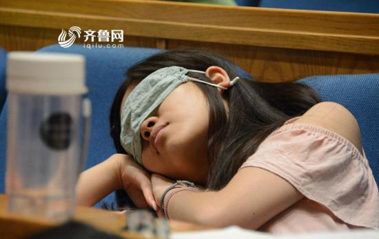 机长脔到她哭h粗话H动漫