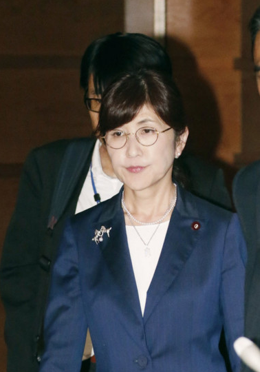 国产女人18片水毛真多