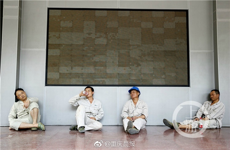 何浩文