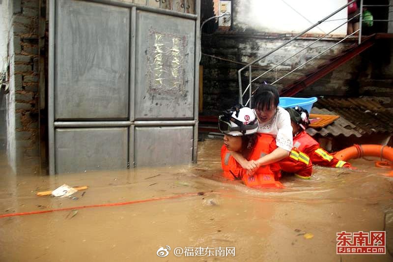 看禾苗非的黄色电影三级片夫妻生活片
