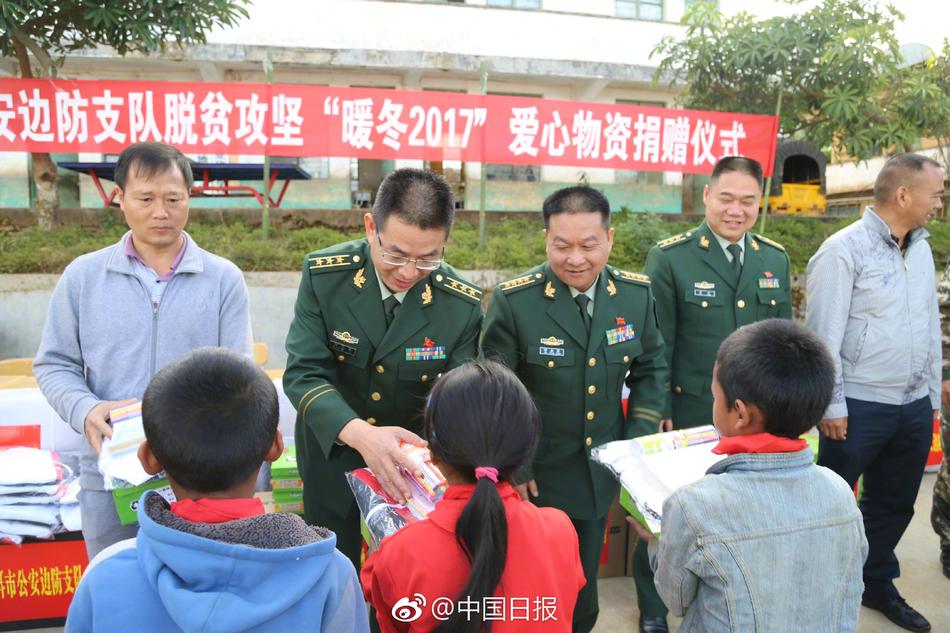 扒开胸罩疯狂揉搓奶头大尺度动漫