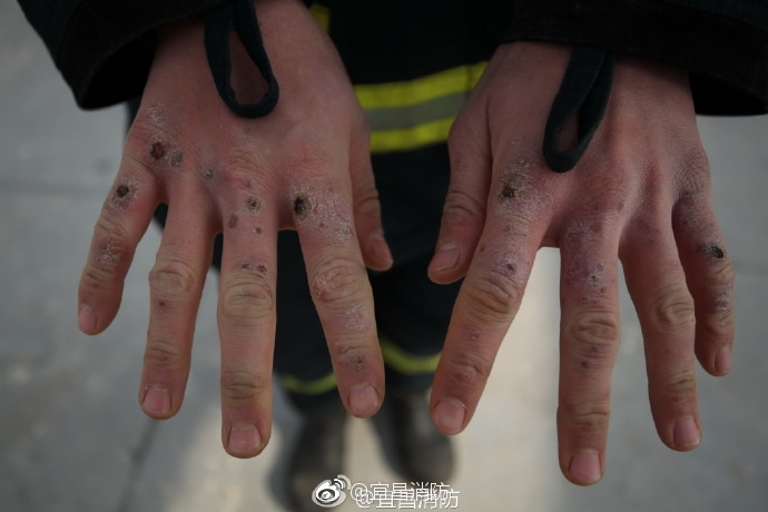 虞书欣扒开内 给男人桶