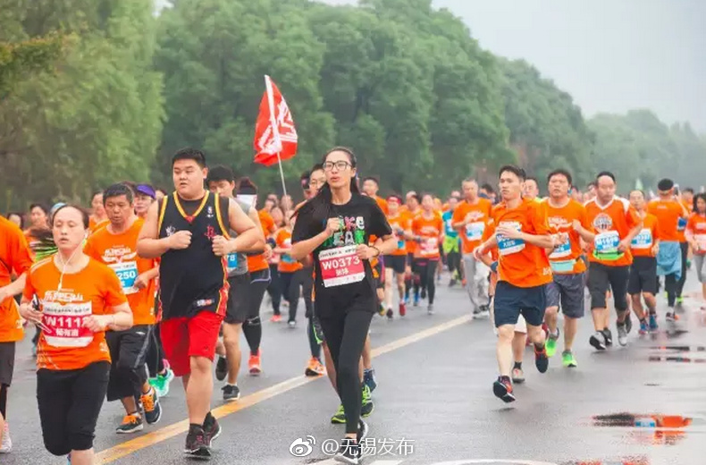 老师把 露出来让我c了一节课