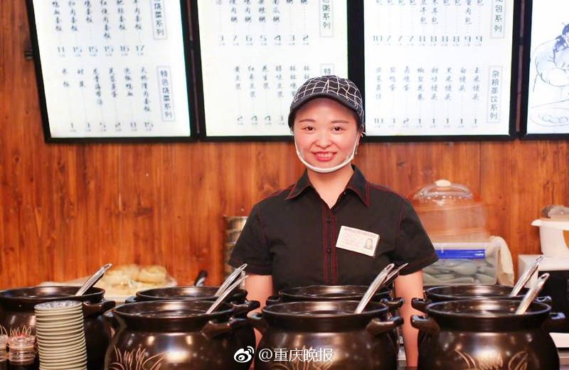 女性脱 给我揉 +亲嘴