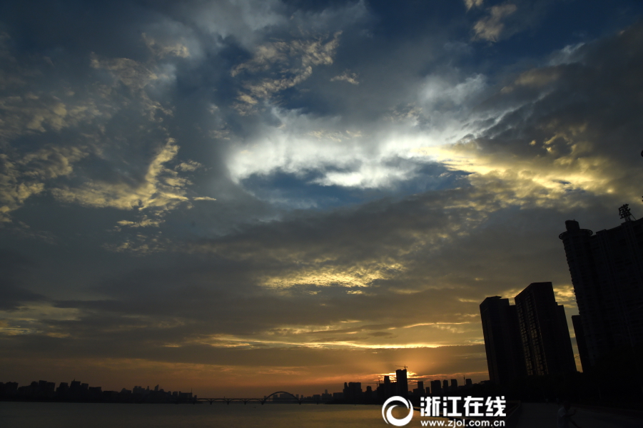 女生被操网站
