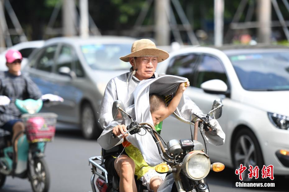 女人张开腿桶进牛鞭