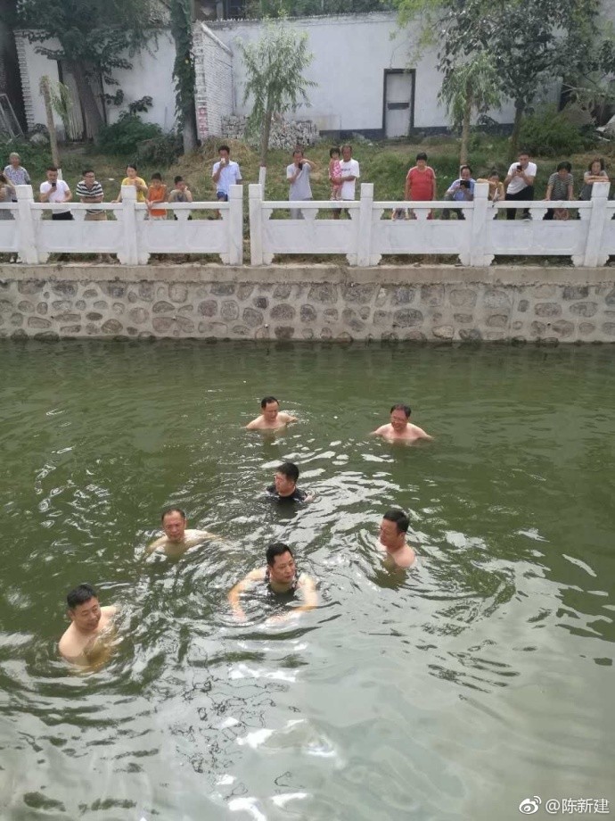 惩罚女仆扒开 打屁股