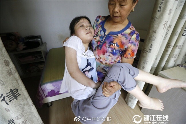 桃子汉化300款黄油