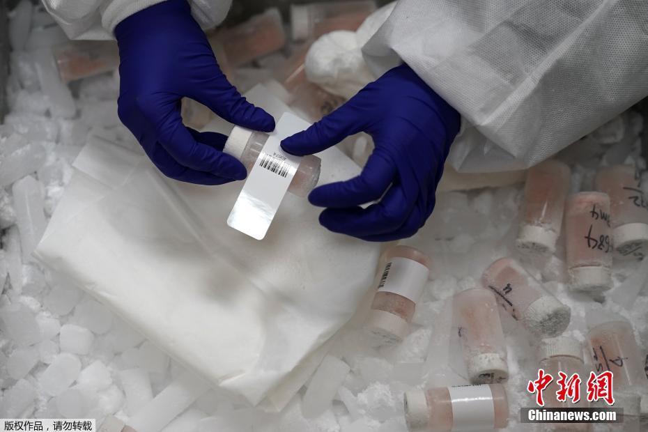教官舌头伸进去 的我好爽说说