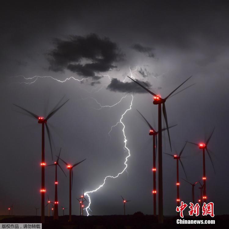 亚洲精品秘 一区二区三区在线观看