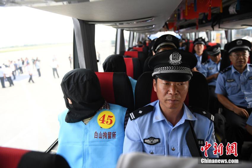中国老太卖婬Hd高清资源下载