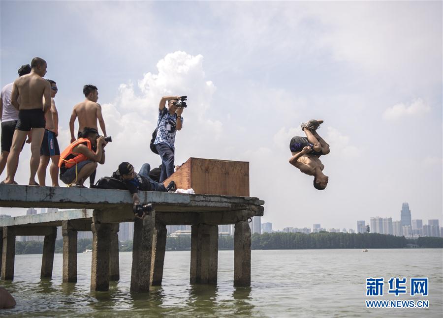 成人 看 片 网站