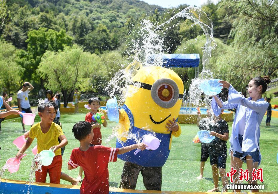 免费黄色视频福