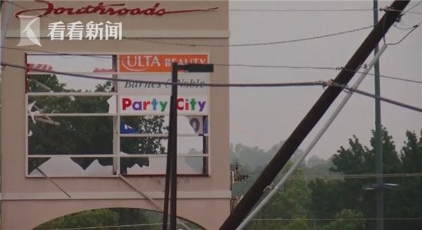 脫衣秀