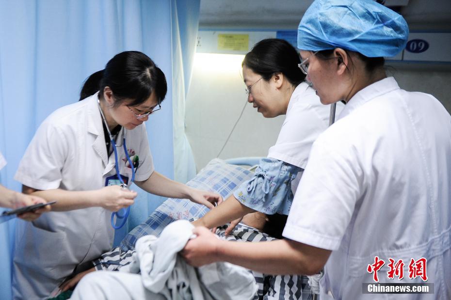 裸体的12位女明星 网站