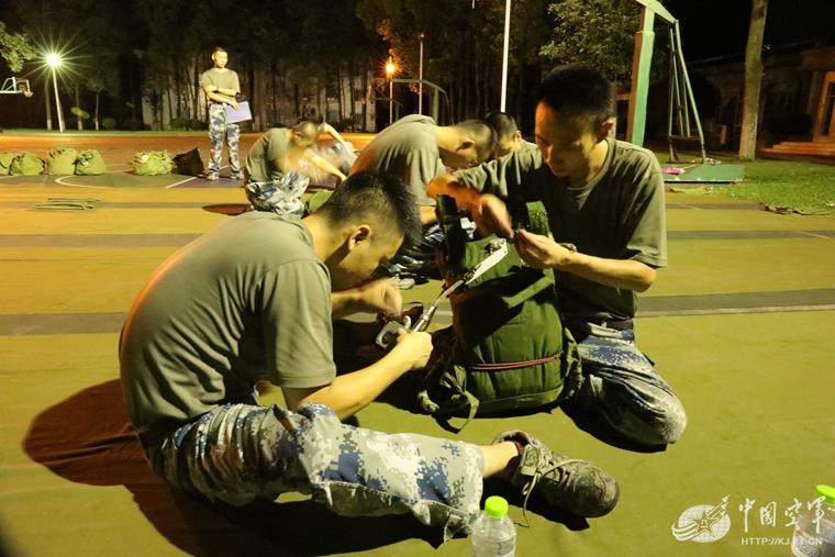自拍偷拍亚洲视频