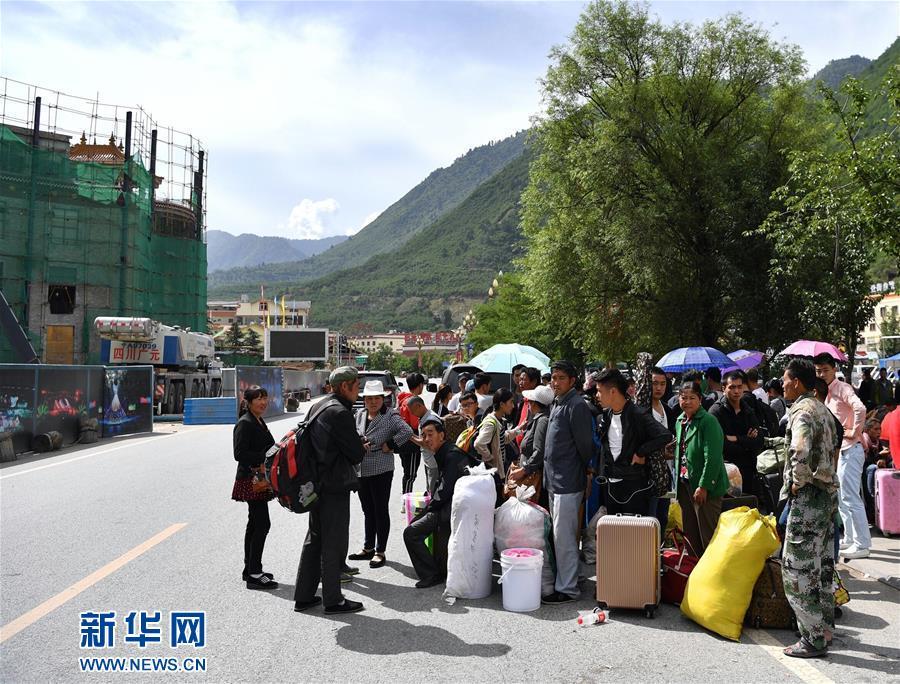 偷拍女人上侧所视频