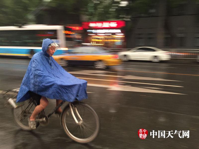 人人看人人摸