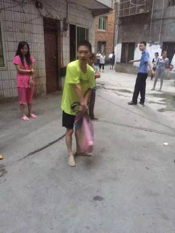 惩罚女仆扒开 打屁股
