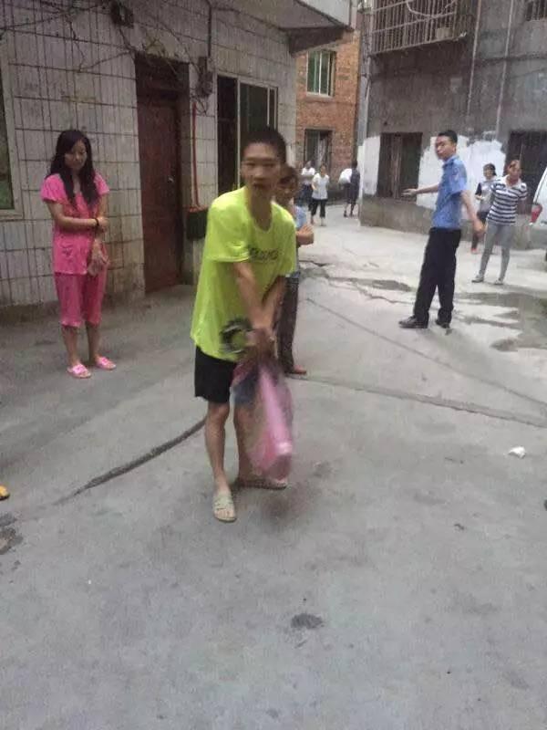 日女人逼毛片