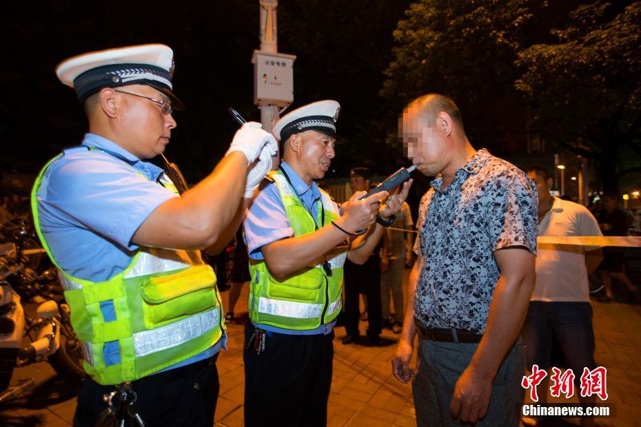 欧美激情黑人巨大性