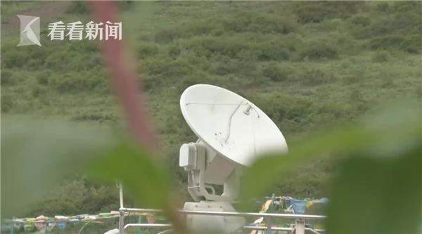 厨房掀裙子从后面进去文字