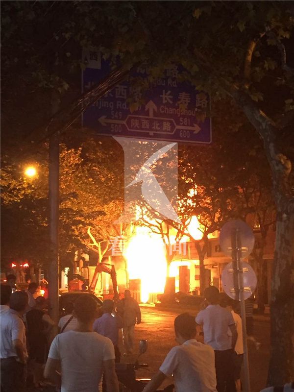 午夜商店