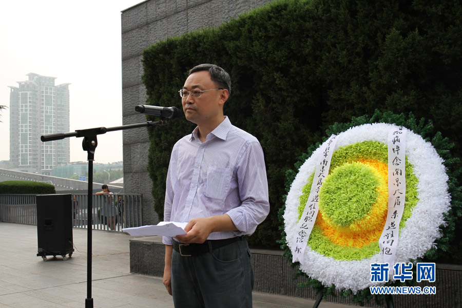 叶子楣裸乳照无奶罩视频