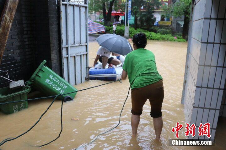 男生肌肌捅女生肌肌