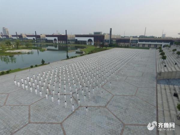 中国脏老太婆逼里射满精