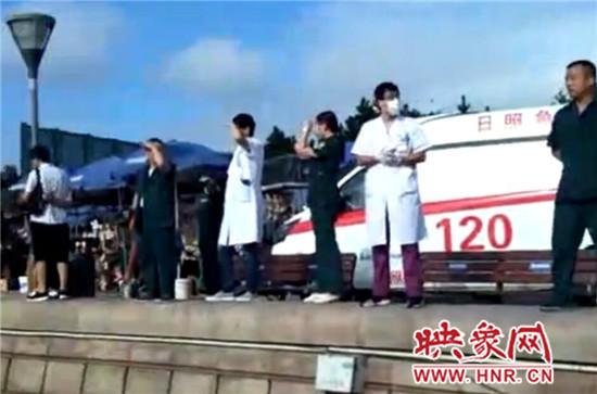 女性裸体被 羞羞被扒胸衣