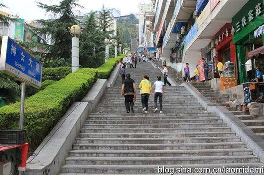 自偷国产精品张津瑜