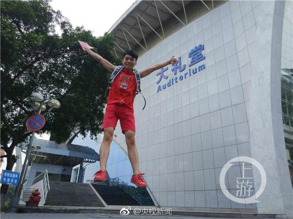女生张开腿让男生桶