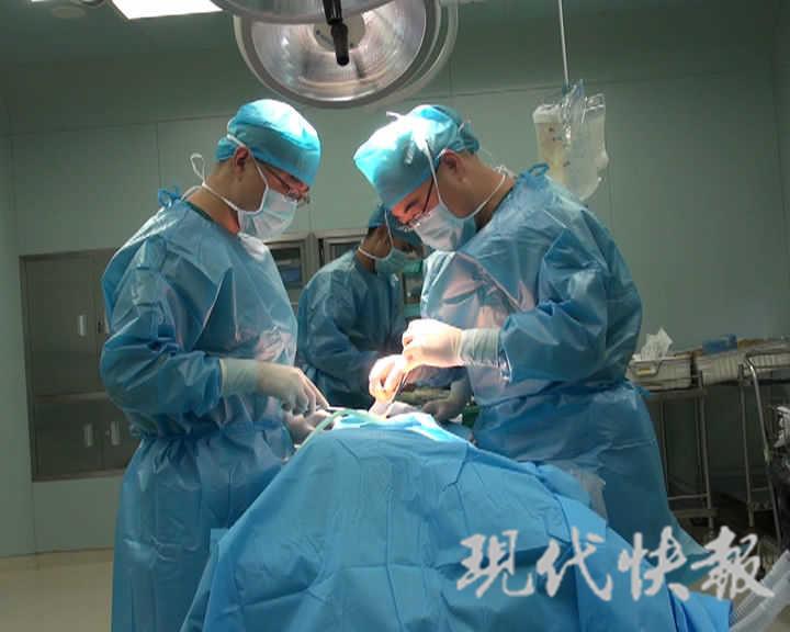 9岁以下人口_9岁以下女孩图片(2)