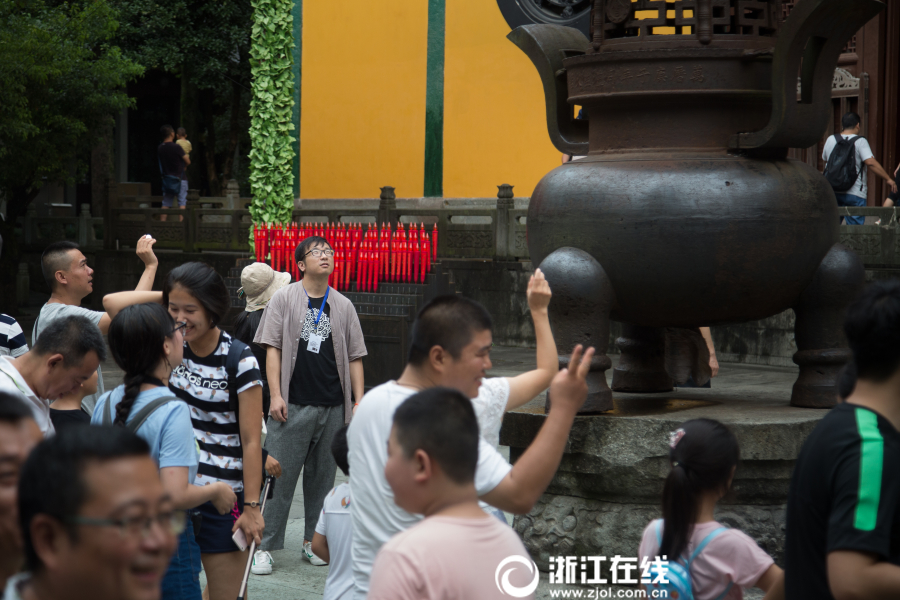 裸体老头与巨茎老头