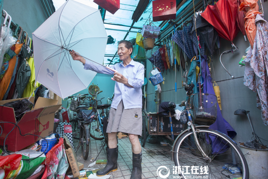 男人把ji大巴放进女人的图片