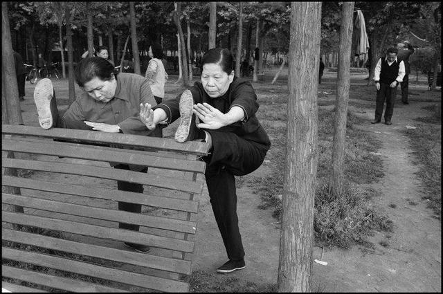 重囗味的老女人乱老V