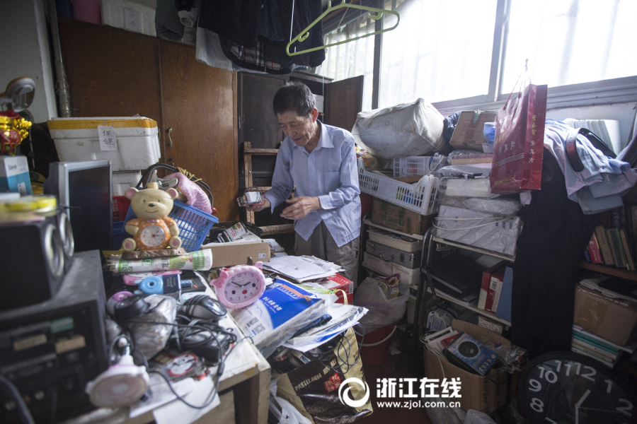 美国美女美国美女日逼的日逼的日逼的