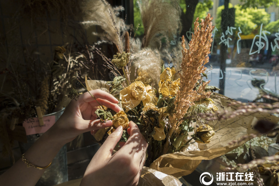 黄色的视频网站看