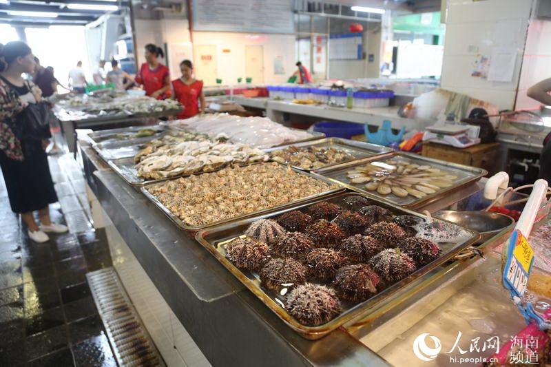 动漫人物扒开腿狂 触手