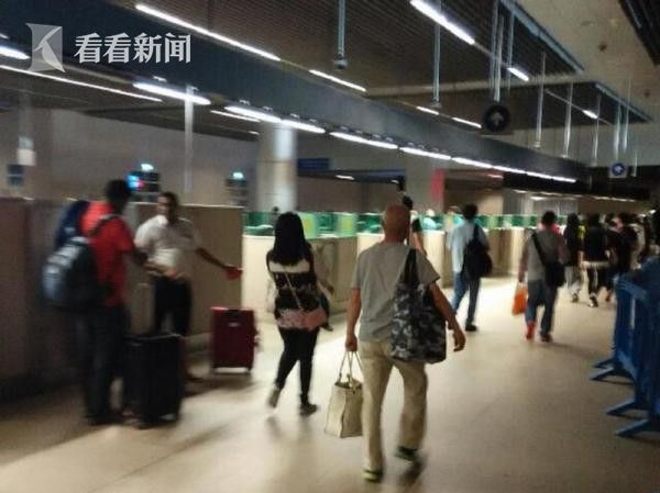 全身赤裸裸大肥婆