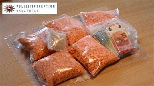 重庆年青帅哥同性黄色片网站Gaycom